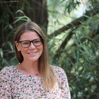 Ansprechpartnerin für die Stellenausschreibung